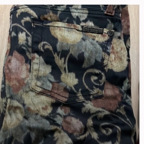 The Skinny in Floral Chintz - Picture 3 of 4